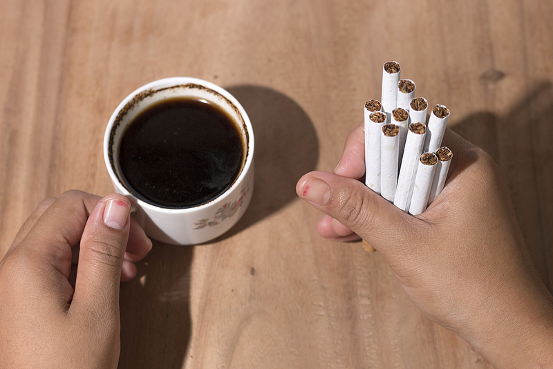 rokok dan kopi